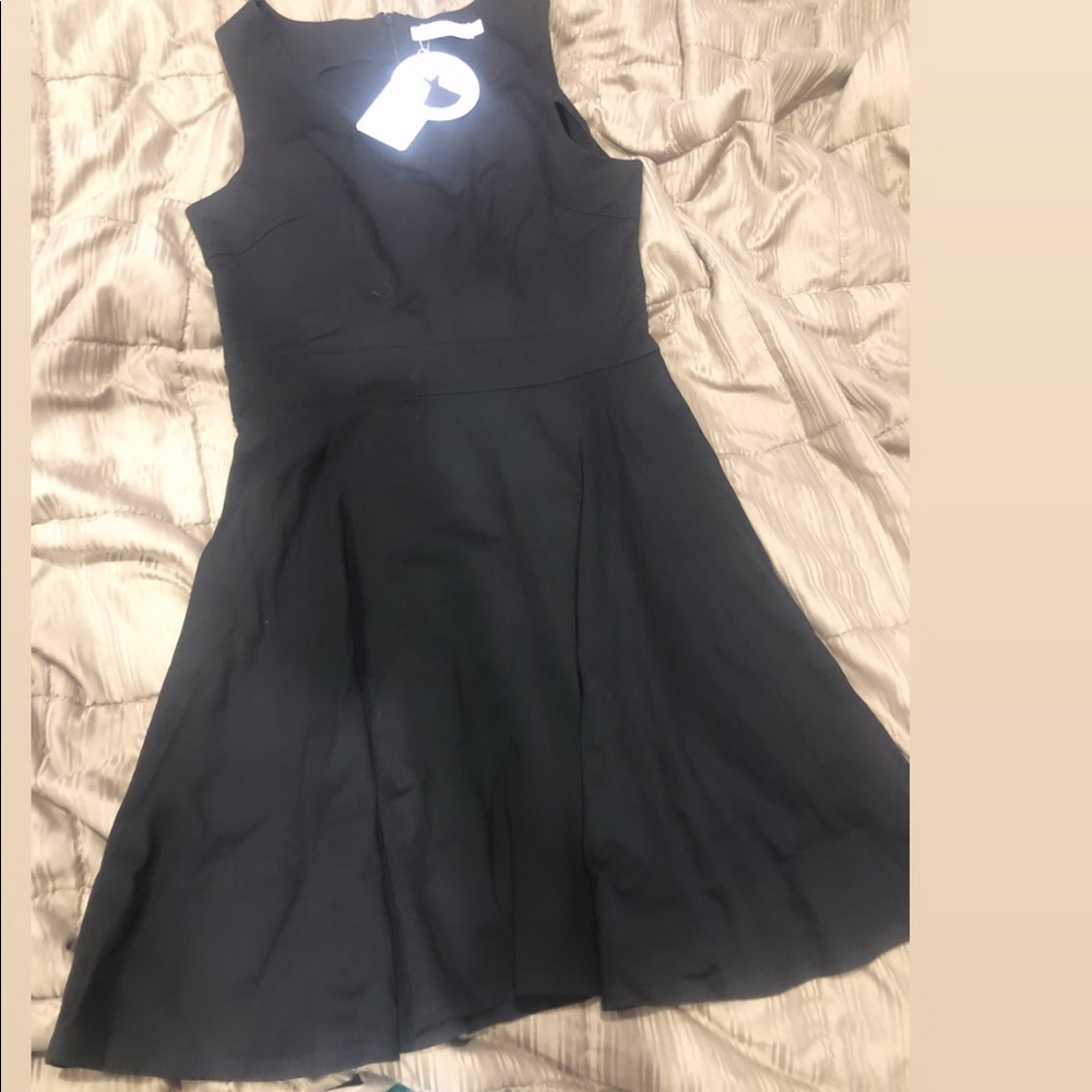 Black flowy dress 🖤